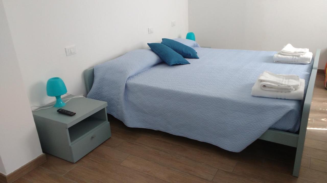Bed and Breakfast La Vie Est Belle Finale Ligure Exterior foto